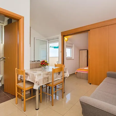 Sandra Apartment *