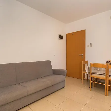 Apartment Sandra Mandre