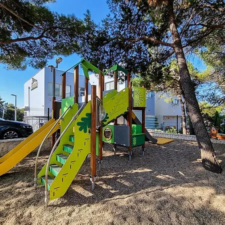 Sandra Apartment Mandre